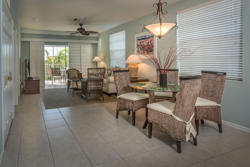 Refined Island Escape, Olde Marco Inn Deluxe 2br Suite W/ Porch - Marco Island, FL