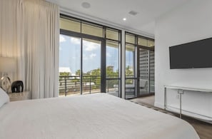 5 bedrooms, free WiFi, bed sheets