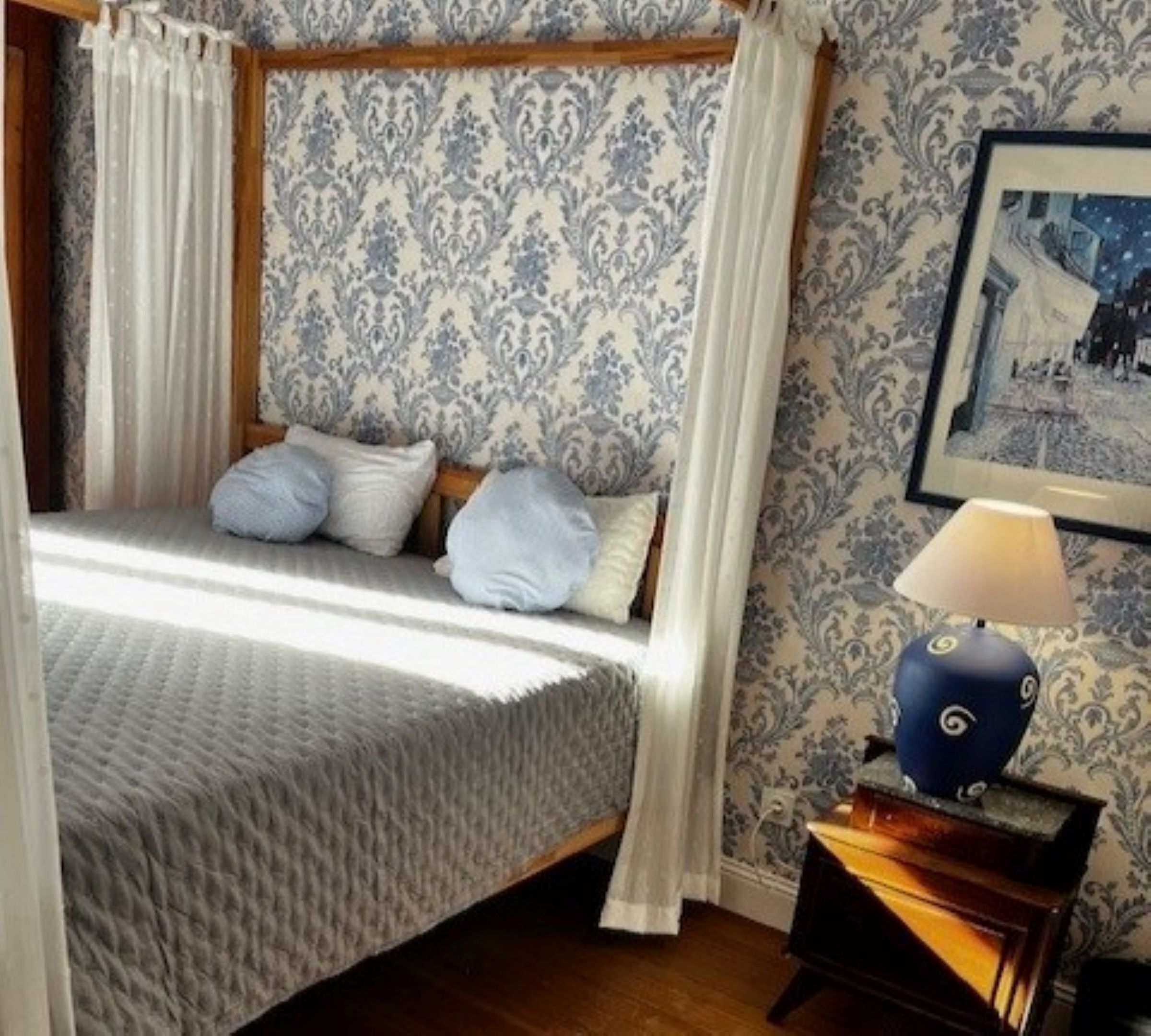 4 makuuhuonetta, silitysrauta/-lauta, Wi-Fi, vuodevaatteet