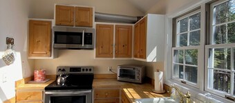 Spacious and bright mountain house near Hunter and Windham