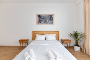 7 bedrooms, desk, free WiFi
