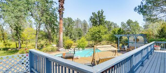 10 Mi to Redding: Serene Escape w/ Spacious Yard!