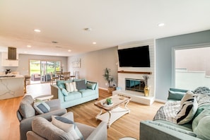 TV, video library, stereo