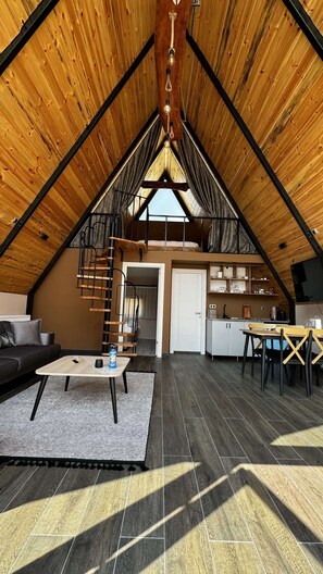 Smart TV, fireplace - Luxury Heated Pool Bungalow with WiFi & A/C – Nature Retreat in Sakarya (Sakarya)