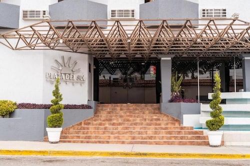 hotel plaza del sol