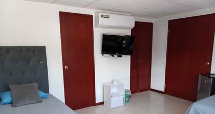 Room-habitacion Disponible en Centro de