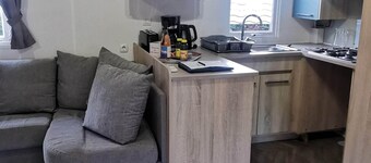 Mobil-home 8 personnes situé au camping 4 étoiles Siblu - La Réserve.