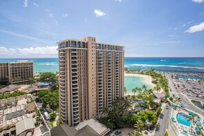Exterior - 26 FREE Parking/Ocean Front 2br-Waikiki/Ala Moana (Honolulu)