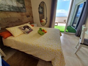 WiFi, bed sheets