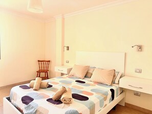 2 bedrooms, WiFi, bed sheets