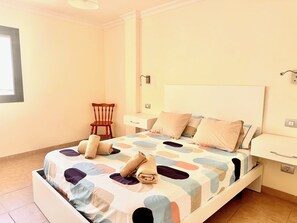 2 bedrooms, WiFi, bed sheets