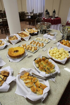 Dining - Pousada Bom Jesus (Aparecida)