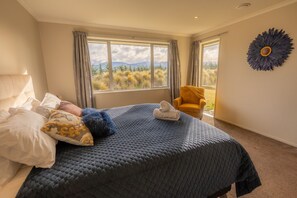 5 bedrooms, iron/ironing board, free WiFi, bed sheets
