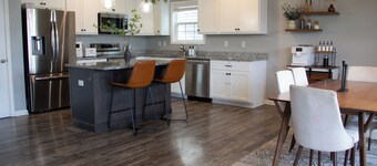 Charming, Large Home with Full Basement Retreat – Perfect for Families or Groups