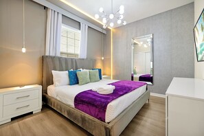 5 bedrooms, iron/ironing board, free WiFi, bed sheets