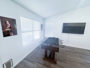 غرفة الألعاب