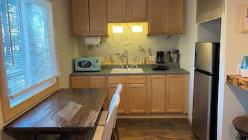 Frigorifero, microonde, macchina per tè/caffè