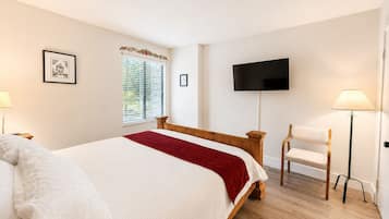 1 bedroom, iron/ironing board, Internet, bed sheets