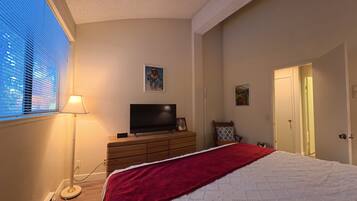 1 bedroom, iron/ironing board, Internet, bed sheets