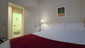 1 bedroom, iron/ironing board, internet, bed sheets