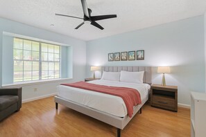 3 chambres, fer et planche à repasser, Wi-Fi gratuit, draps fournis