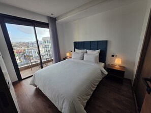 Ferros/tábuas de passar roupa, Wi-Fi, roupa de cama