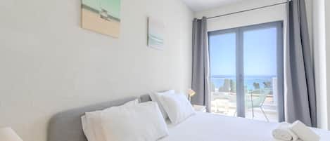 5 bedrooms, iron/ironing board, free WiFi, bed sheets