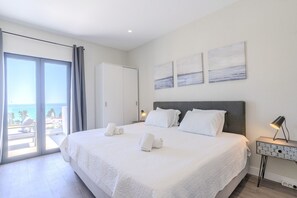 5 bedrooms, iron/ironing board, free WiFi, bed sheets - #285 Vista do Mar By Home Holidays (Albufeira)