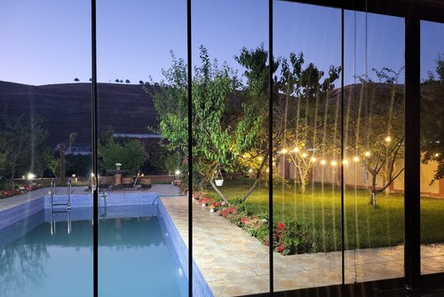 Peaceful Stay in Shabran at Pearl Oasis