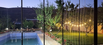 Peaceful Stay in Shabran at Pearl Oasis