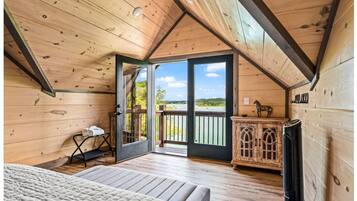 5 bedrooms, iron/ironing board, travel crib, free WiFi