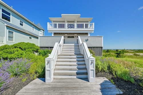 Waterfront Westhampton Haven: Private Beach