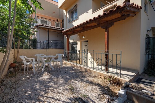 Sunny Retreat in Artemida by ΜΡS