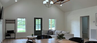 Peaceful Pastures — Spacious Quiet 3BR Countryside Retreat