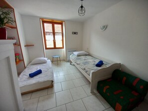 3 habitaciones, escritorio y wifi gratis