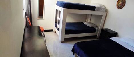 3 makuuhuonetta, Wi-Fi, vuodevaatteet