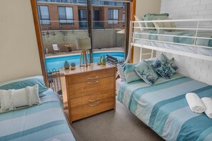 2 makuuhuonetta, silitysrauta/-lauta, internet, vuodevaatteet