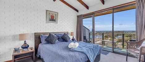 2 bedrooms, iron/ironing board, Internet, bed sheets