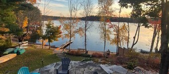 Waterfront 3-Bedroom Cottage with Hot Tub, Fire Pit, Kayaks