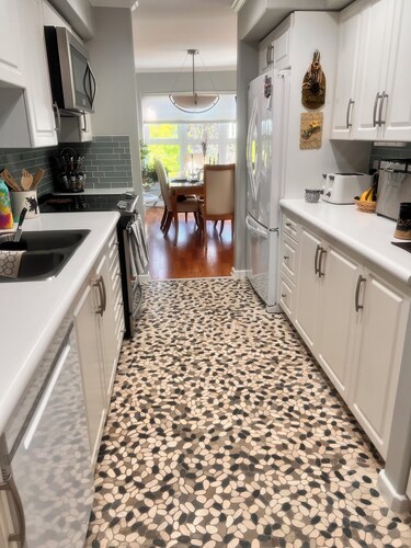  6 month WINTER rental of personal home in East Beach, White Rock, BC, Canada