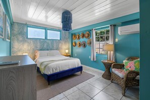 4 bedrooms, desk, iron/ironing board, free WiFi