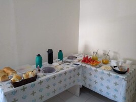 Desayuno buffet incluido todos los días 