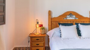 2 室のベッドルーム、WiFi