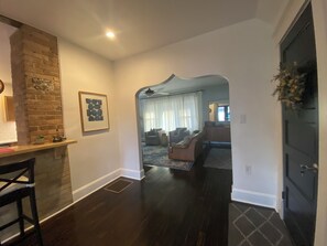 Interior - Beautiful 4-bedroom,2 Story house in downtown Indianapolis: WIFI, AC, firepit (Indianapolis)
