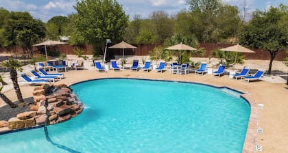 Kenzie Park Apartments By Landing