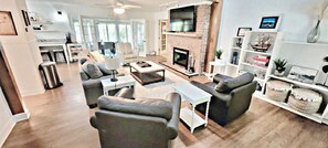 Smart TV, fireplace, ping pong