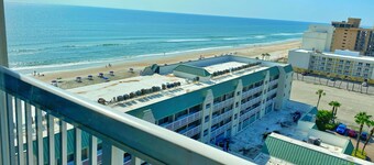 NEW Amazing Ocean View Studio in Daytona Beach!