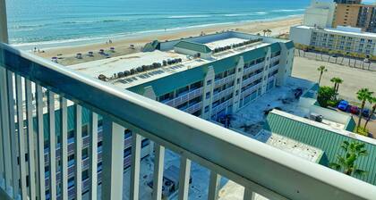 NEW Amazing Ocean View Studio in Daytona Beach!