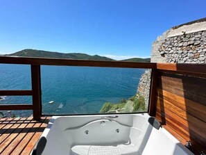 Elite Quadruple Room | Free WiFi, bed sheets - Pousada Vista Grega (Arraial do Cabo)