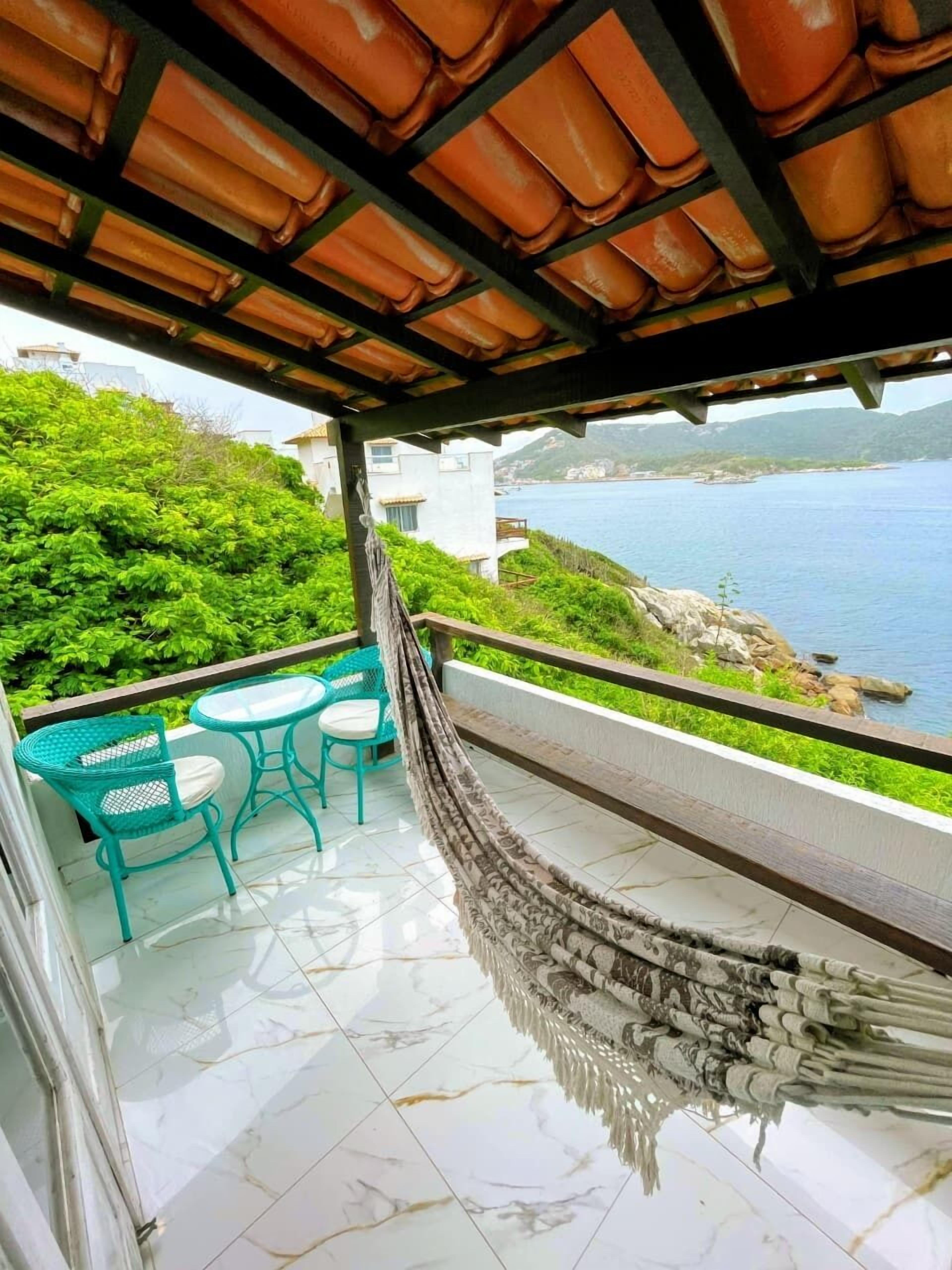 Basic-Dreibettzimmer, Balkon, Meerblick | Kostenloses WLAN, Bettwäsche